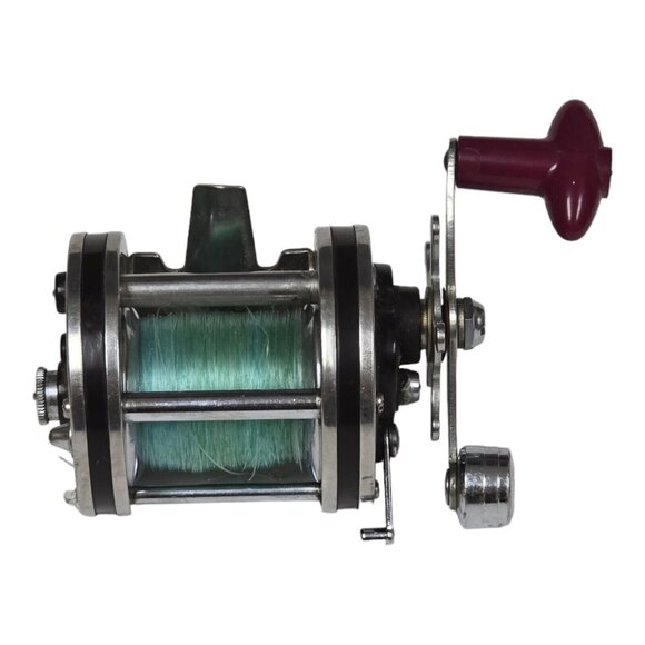 Vintage Bait Casting Reel Made in Japan Collectible Fishing Gear - Picture 2 of 13